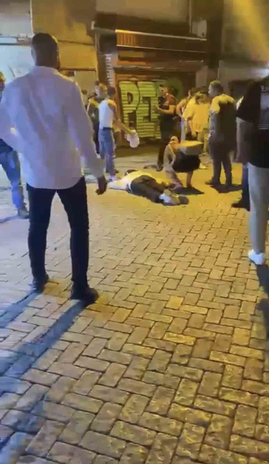 BEŞİKTAŞ KÖYİÇİ MEYDANI’NDA GECE SAATLERİNDE UĞRADIĞI SİLAHLI SALDIRI SONUCU VURULAN