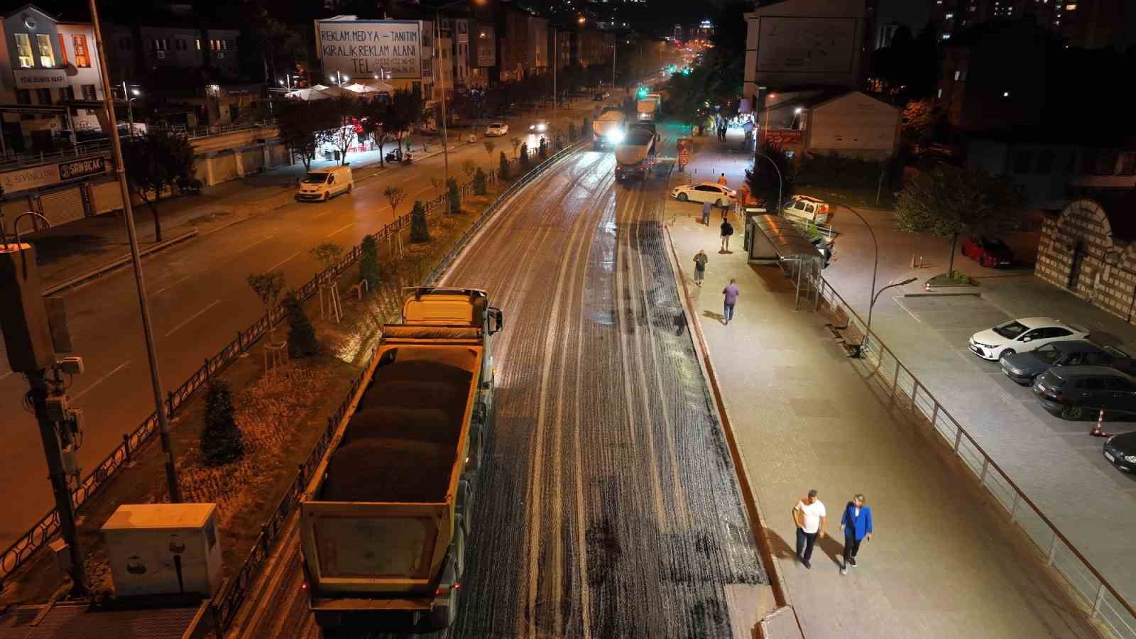 BURSA BÜYÜKŞEHİR BELEDİYESİ, BİR TARAFTAN YENİ YOLLAR AÇARKEN, DİĞER TARAFTAN