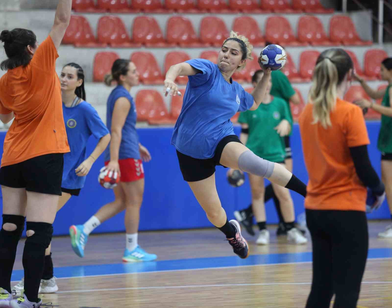 KADINLAR HENTBOL SÜPER LİGİ’NDE MÜCADELE EDECEK BURSA BÜYÜKŞEHİR BELEDİYESPOR’DA YENİ