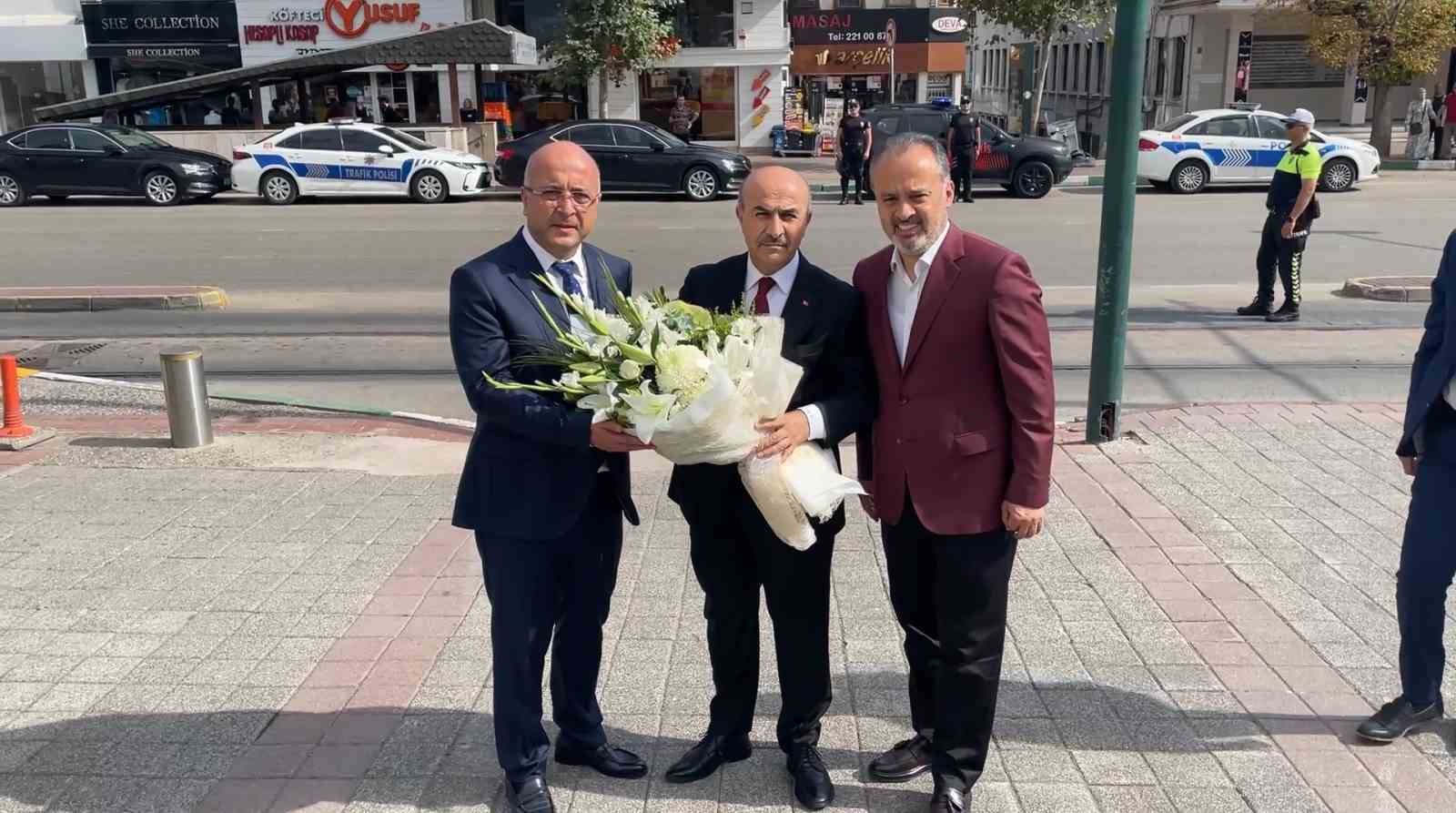 BURSA VALİSİ MAHMUT DEMİRTAŞ, TÖRENLE KARŞILANDI.