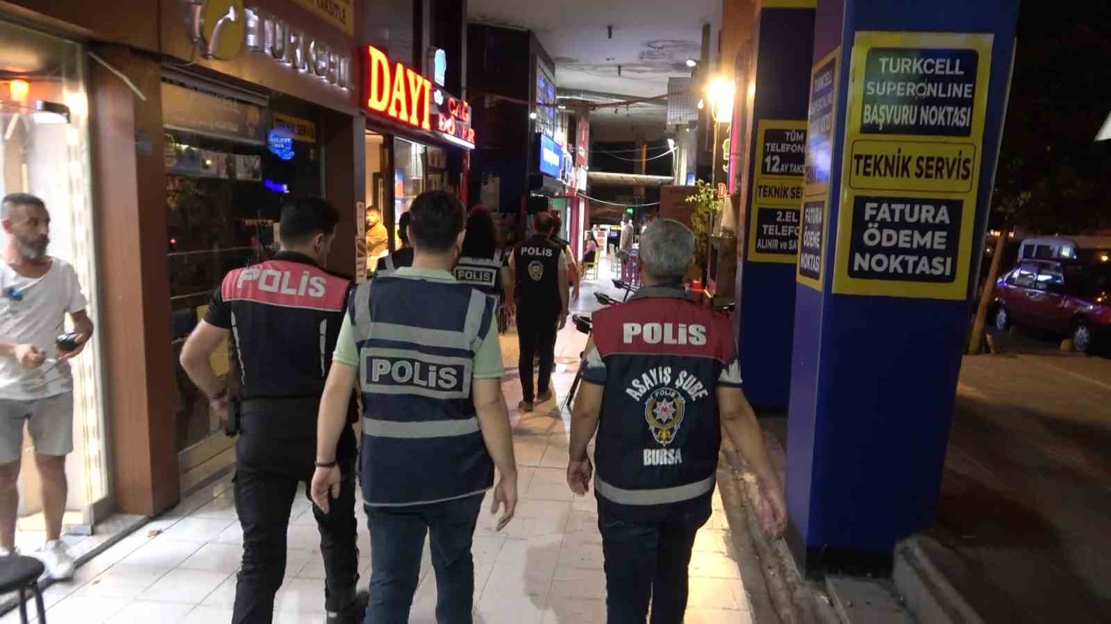 BURSA’DA 200 POLİSİN KATILIMIYLA “ASAYİŞ UYGULAMASI” YAPILDI.