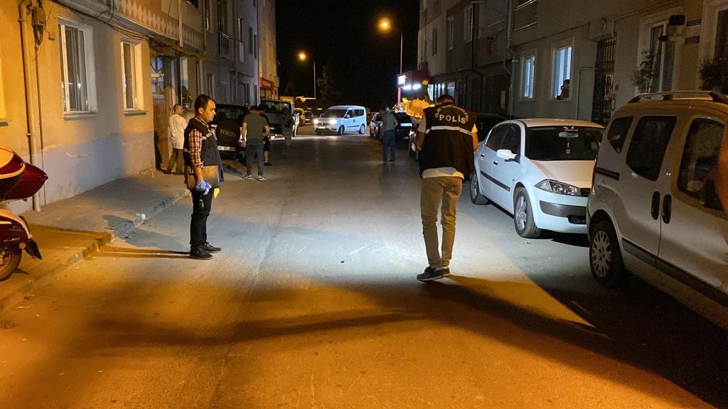 BURSA'NIN İNEGÖL İLÇESİ MAHMUDİYE MAHALLESİNDE MEYDANA GELEN SİLAHLI KAVGADA ABLASININ