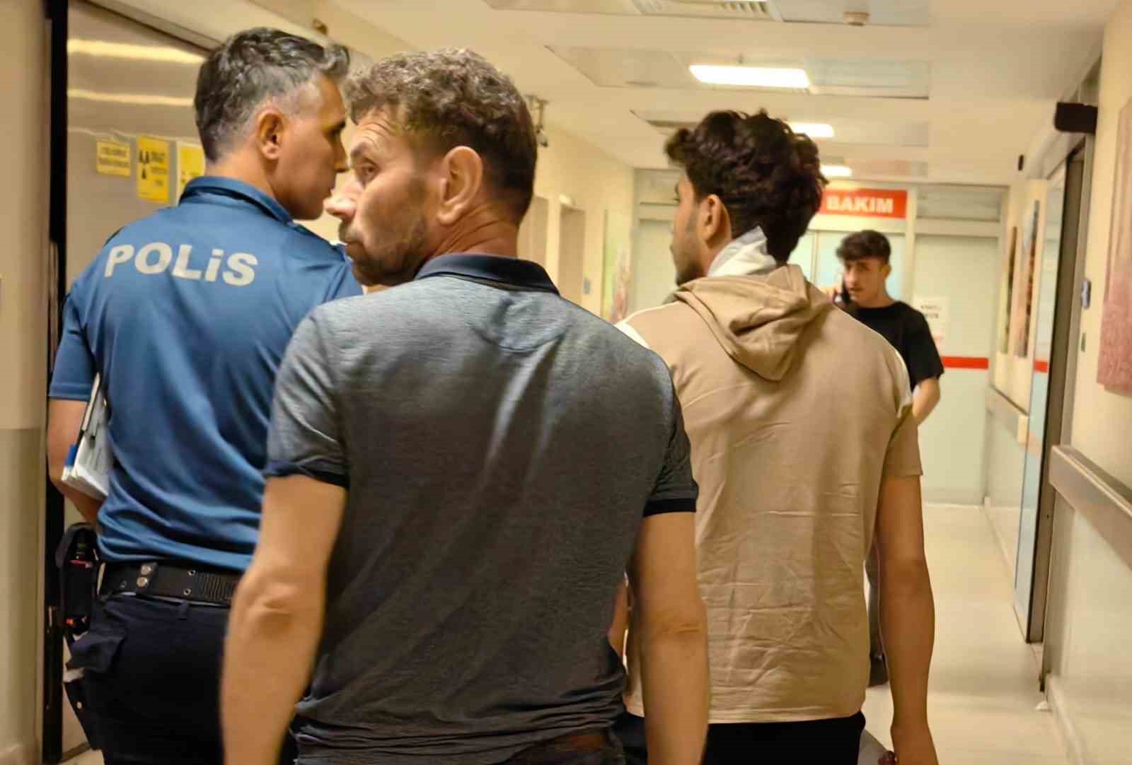 BURSA'NIN İNEGÖL İLÇESİNDE MEYDANA GELEN KAVGADA SURİYE UYRUKLU ŞAHIS BIÇAKLA