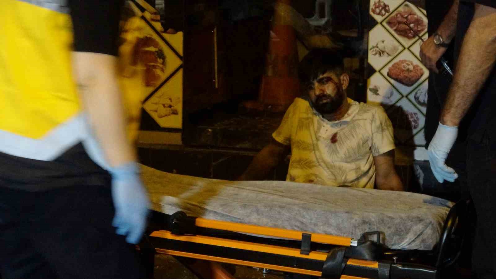 BURSA’DA İKİ KİŞİ ARASINDA ÇIKAN KAVGADA 1 KİŞİ SİLAHLA YARALANDI.