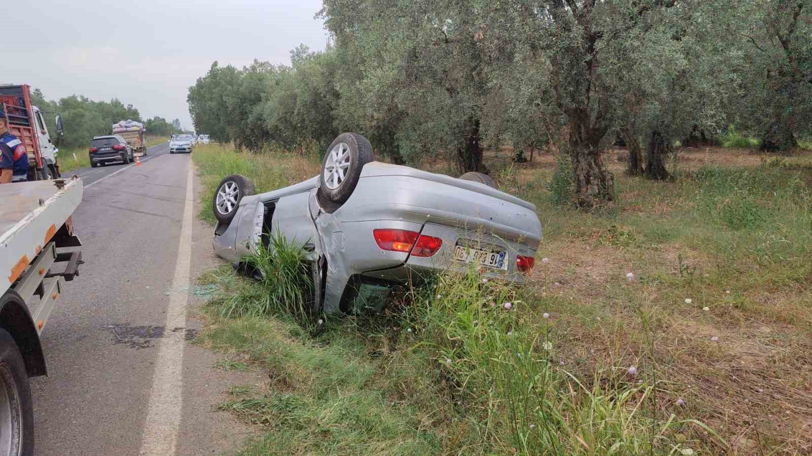 ORHANGAZİ’DE AKHAREM ALTINDA MEYDANA GELEN TRAFİK KAZASINDA KONTROLDEN ÇIKAN BİR