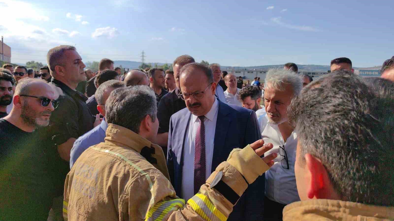 BURSA'NIN İNEGÖL İLÇESİNDE 4 FABRİKANIN ALEV TOPUNA DÖNDÜĞÜ YANGINA 3