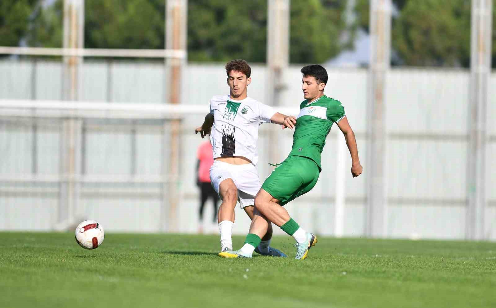 BURSASPOR, HAZIRLIK MAÇINDA İNEGÖL KAFKASSPOR'U 1-0 YENDİ.