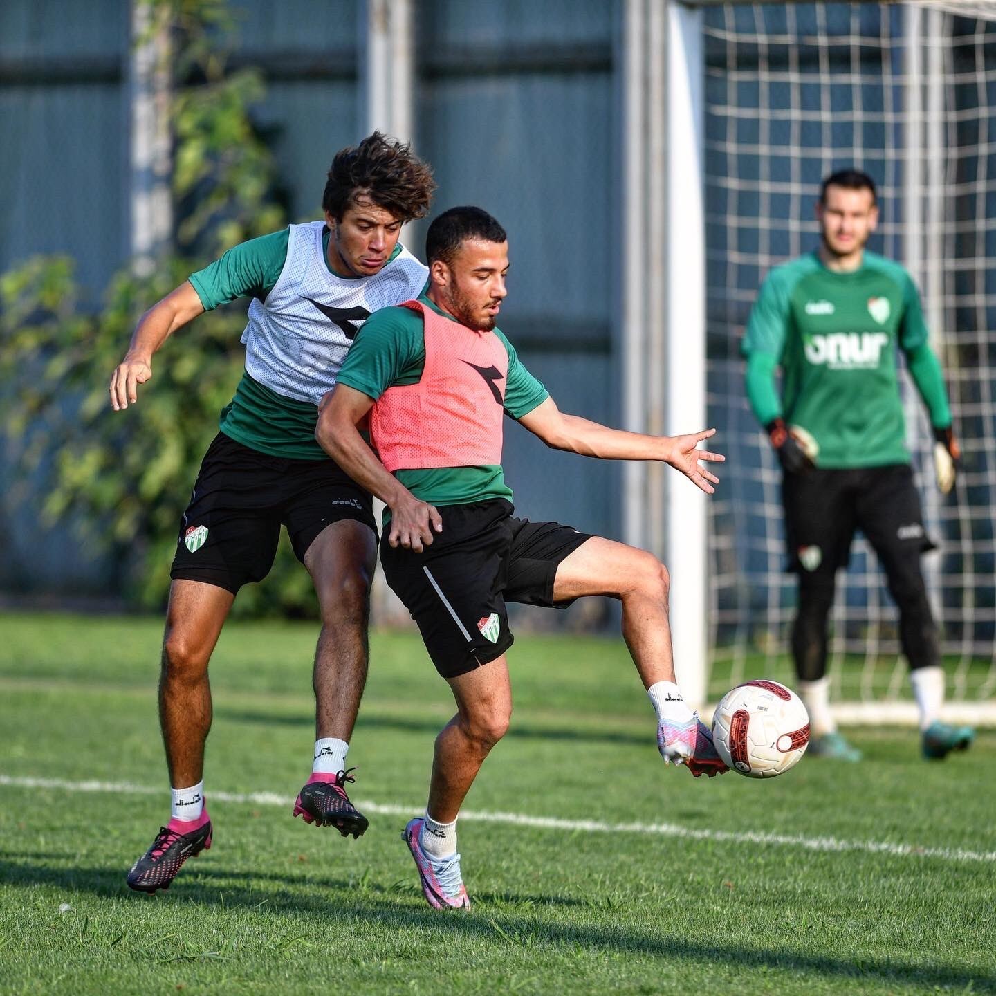 BURSASPOR^DA YENİ SEZON HAZIRLIKLARI DEVAM EDİYOR.