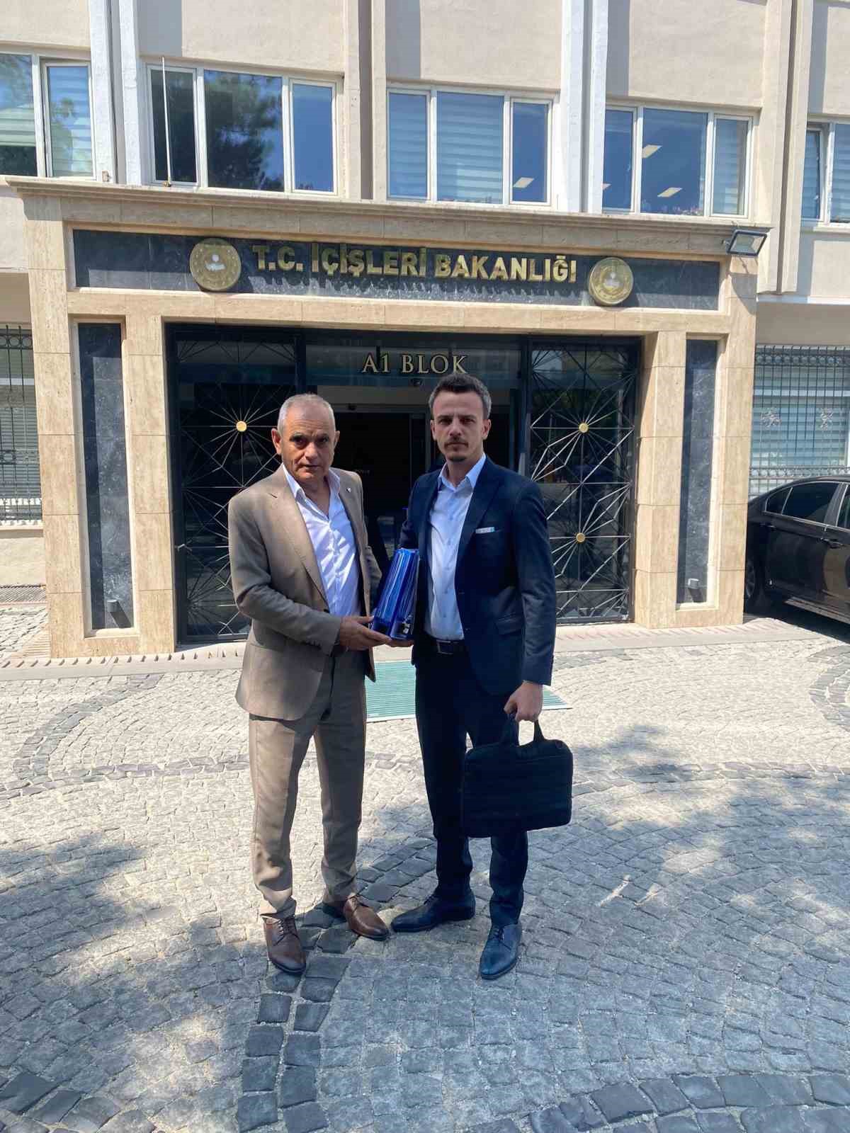 BURSASPOR BAŞKANI RECEP GÜNAY, İÇİŞLERİ BAKANLIĞI'NA GİTTİ.
