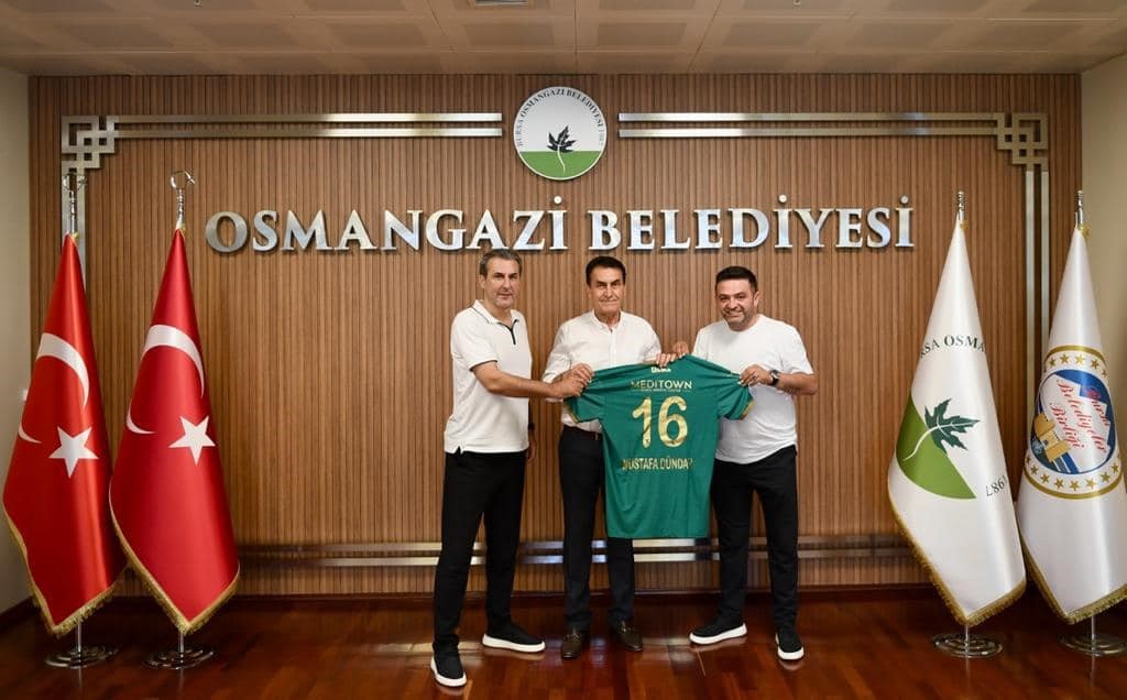 BURSASPOR YÖNETİMİ İLE OSMANGAZİ BELEDİYE BAŞKANI MUSTAFA DÜNDAR BİR ARAYA