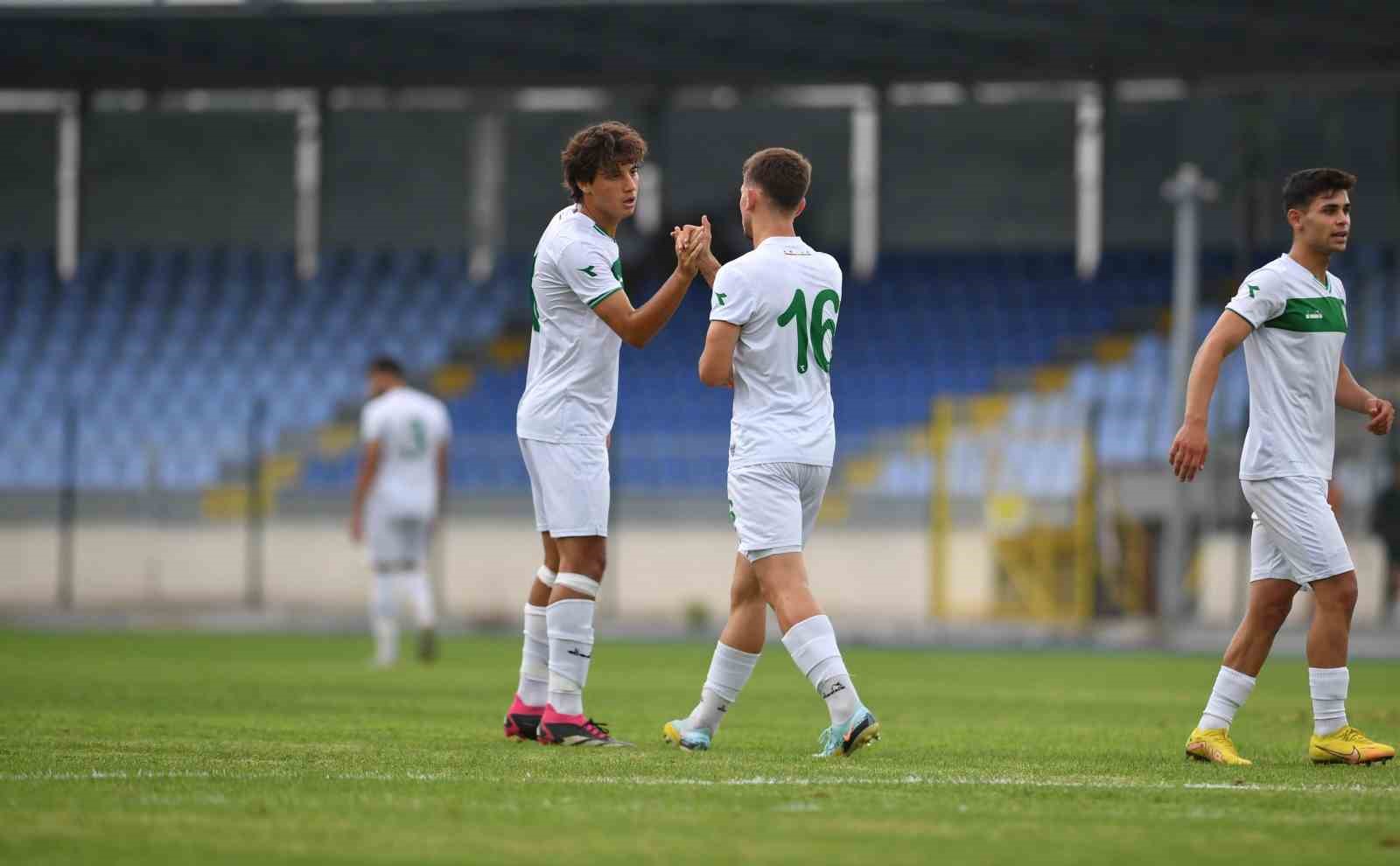 BURSASPORLU 26 FUTBOLCUNUN LİSANSI TÜRKİYE FUTBOL FEDERASYONU’NUN İNTERNET SİTESİNDE YAYIMLANDI.