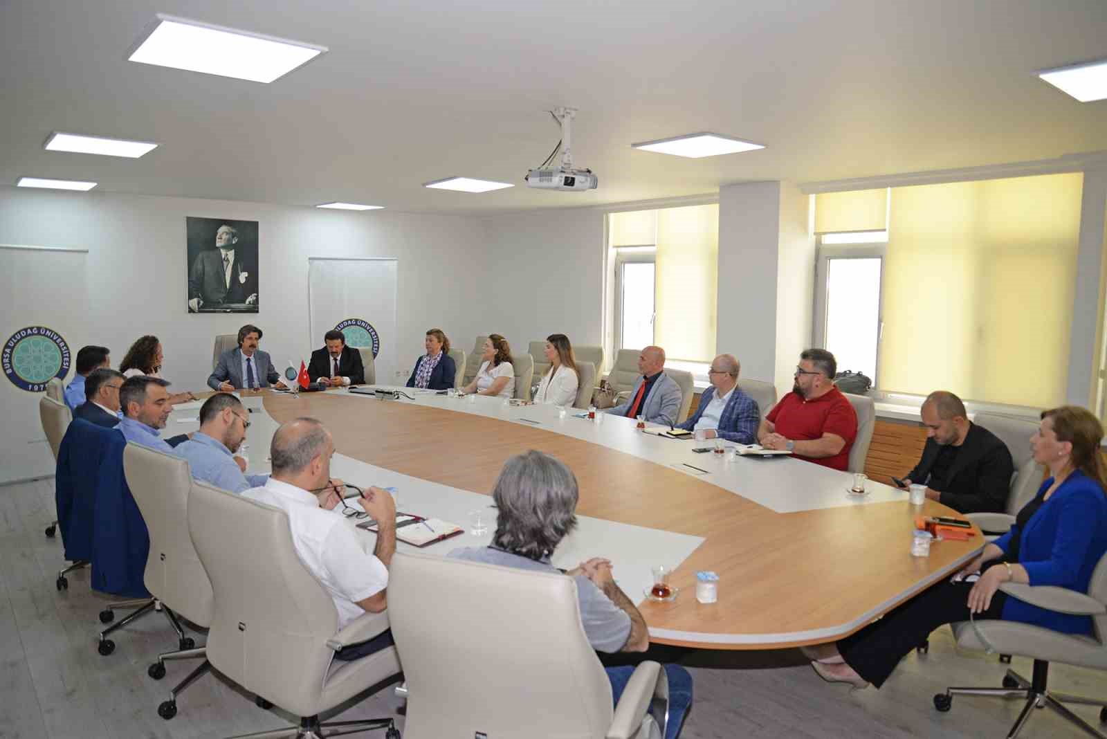 BURSA ULUDAĞ ÜNİVERSİTESİ’NDE (BUÜ) FAALİYETLERİN DÜZENLENMESİ VE YENİ PROJELERİN HIZLA