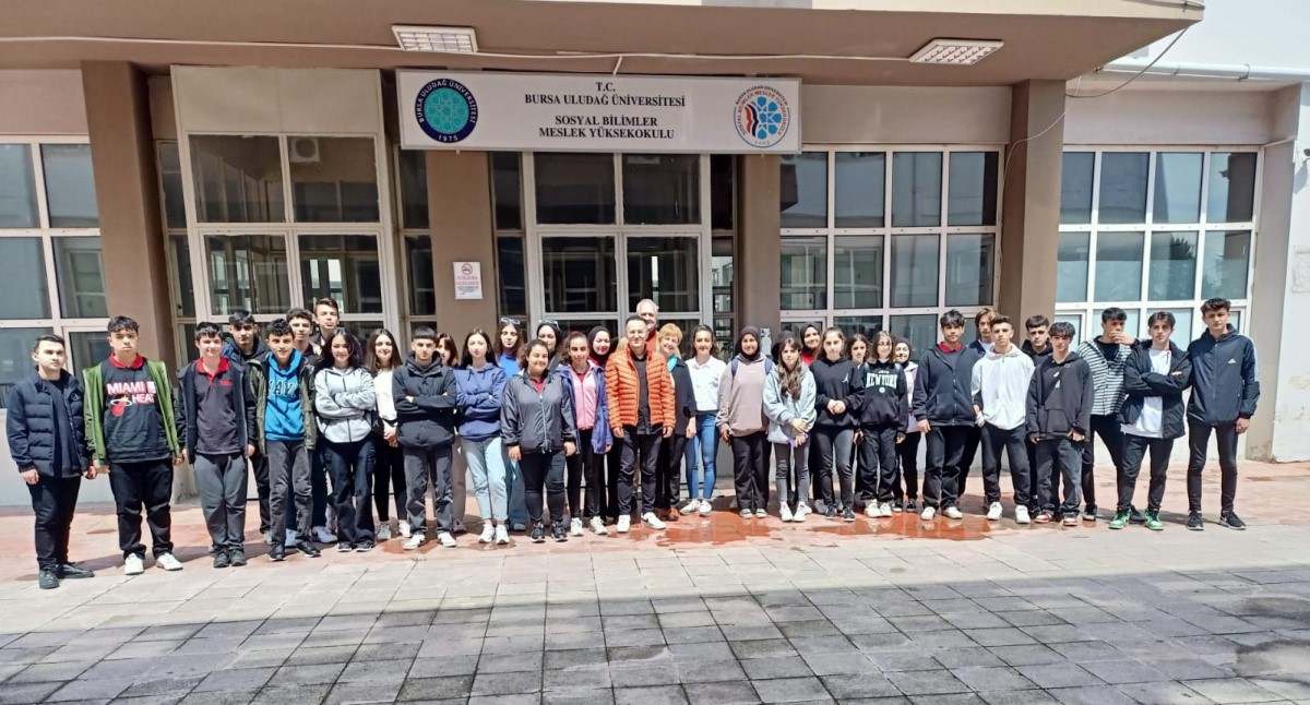 BURSA ULUDAĞ ÜNİVERSİTESİ’NİN (BUÜ) BÜNYESİNDE EĞİTİM-ÖĞRETİM FAALİYETLERİNİ SÜRDÜREN 15 MESLEK