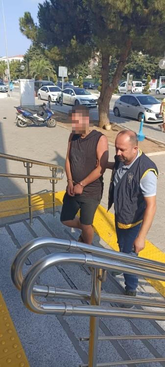 ÇALDIKLARI KARTLARLA ALIŞVERİŞ YAPAN ŞÜPHELİLER YAKALANDI