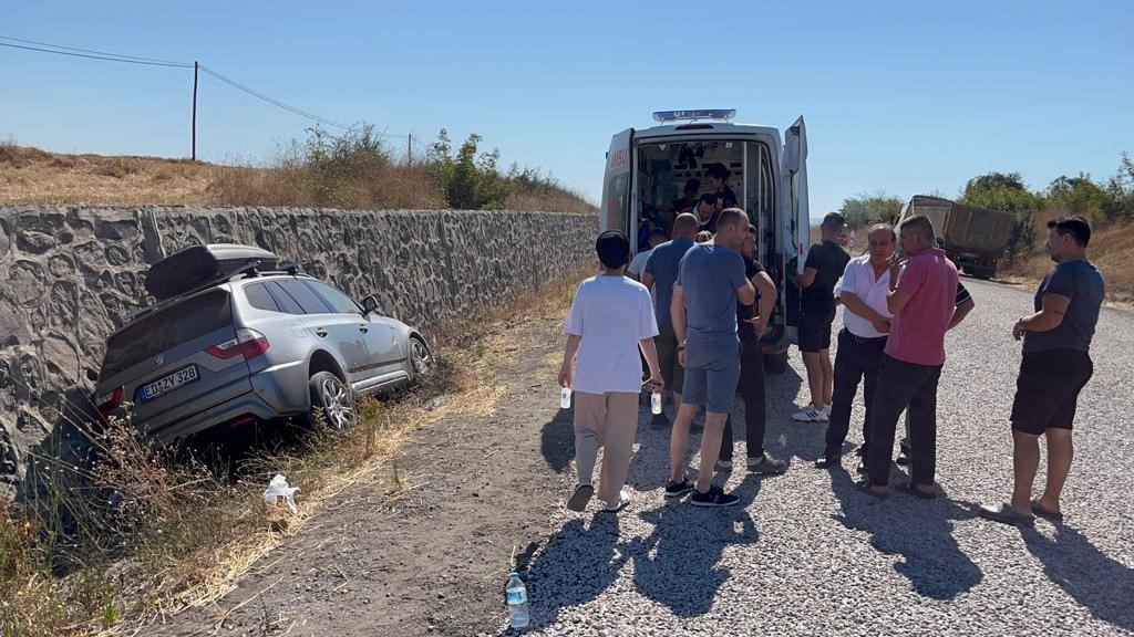 ÇANAKKALE’NİN ÇAN İLÇESİNDE İL KARAYOLU KARAKADILAR KÖYÜ SAPAĞI YANINDA MEYDANA