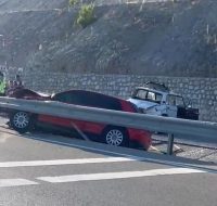 ÇANAKKALE'DE MEYDANA GELEN TRAFİK KAZASINDA 3 KİŞİ YARALANDI.