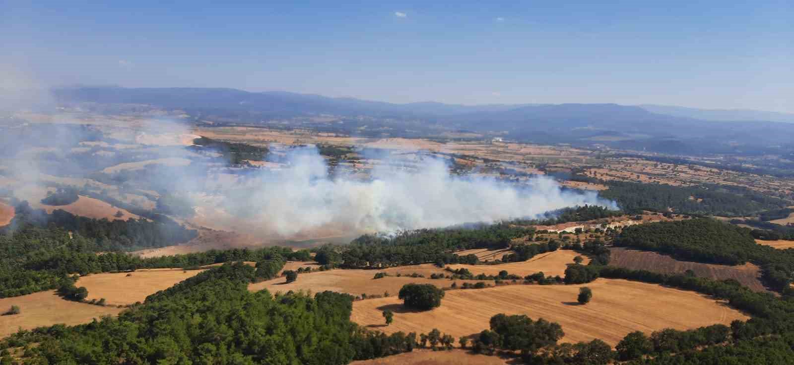 Çan’da orman yangını ÇANAKKALE’NİN ÇAN İLÇESİNDE ÇIKAN ORMAN YANGININI KONTROL ALTINA ALMAK İÇİN