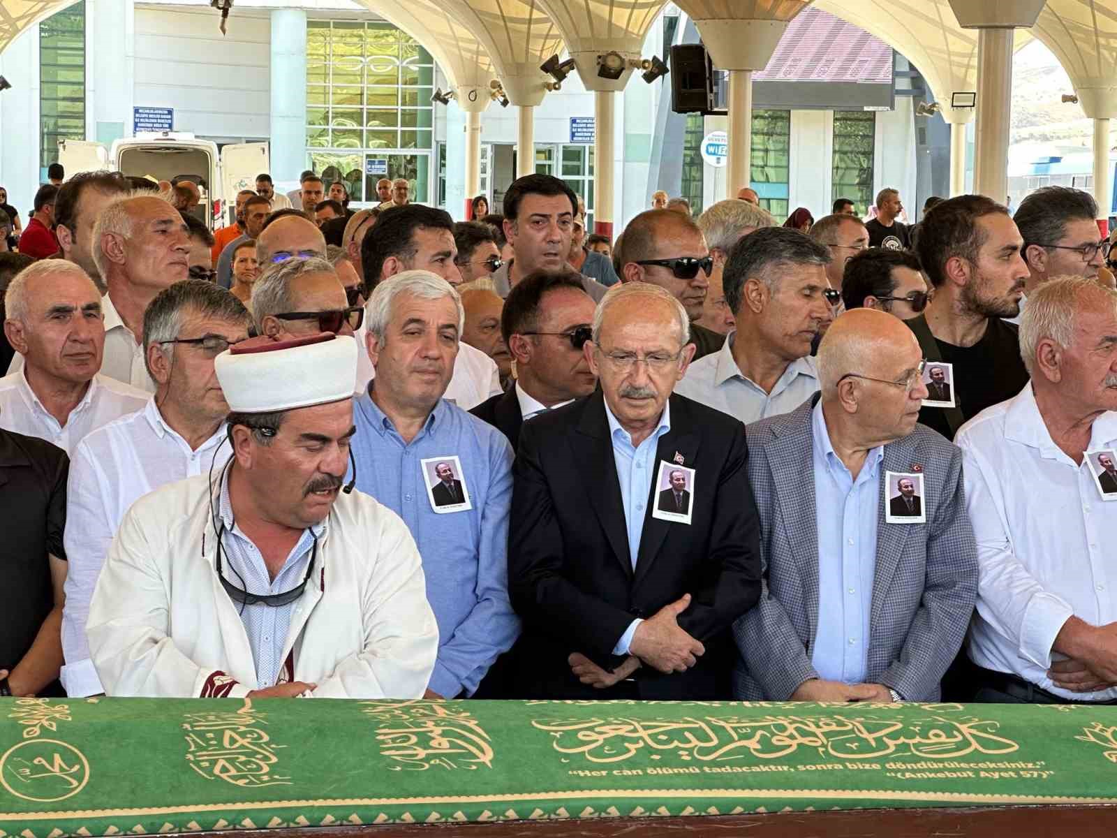 ANKARA ETİMESGUT'TA YAPILAN CUMHURİYET HALK PARTİSİ (CHP) İLÇE KONGRE ESNASINDA