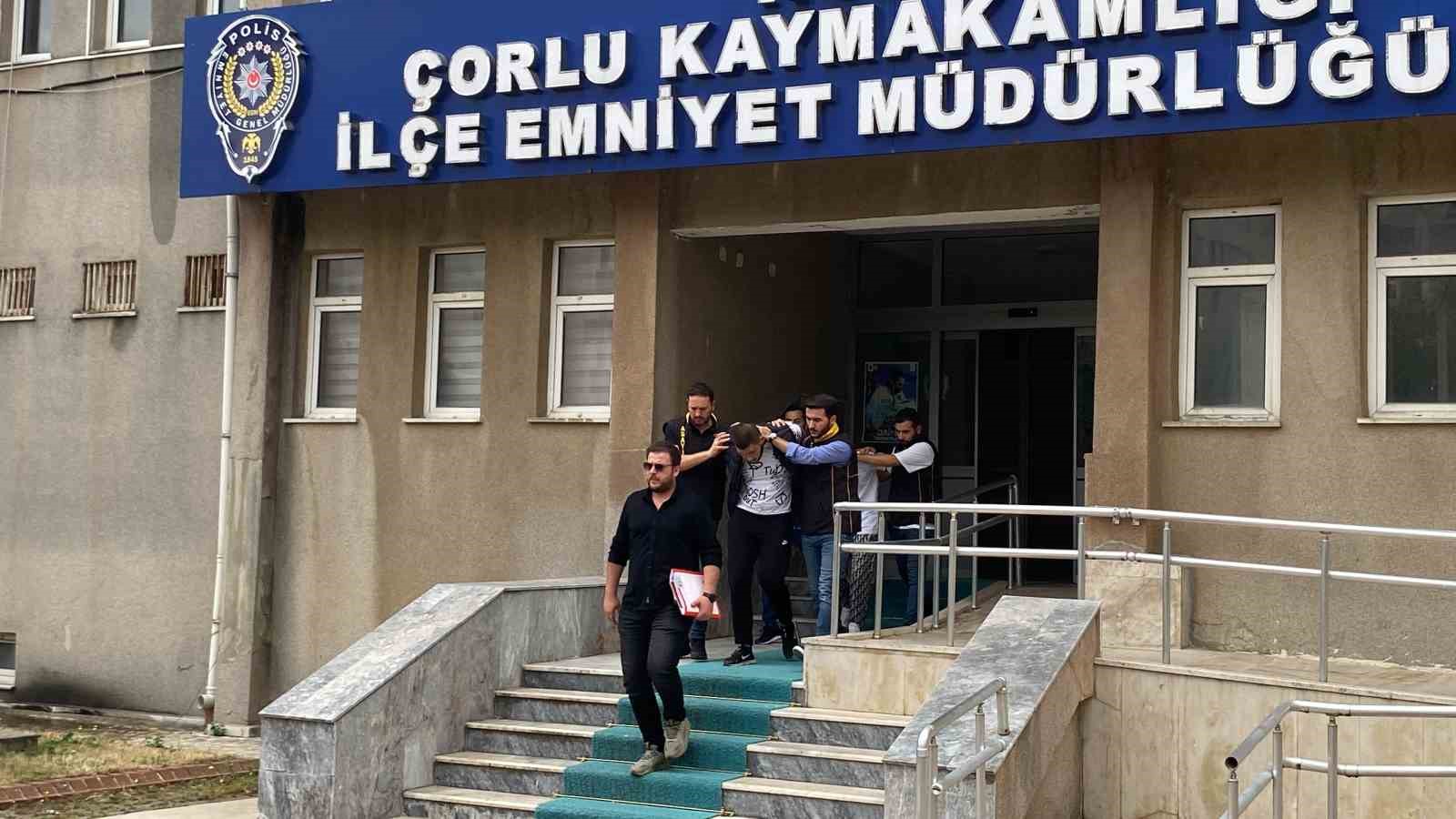 ÇORLU'DA TEKEL BAYİ ESNAFINA SALDIRAN ZANLILAR TUTUKLANDI