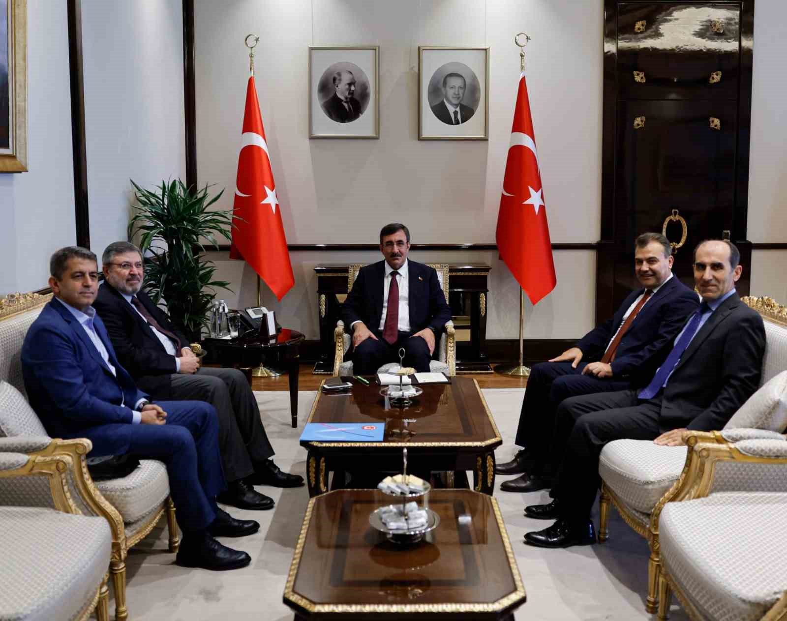 ÖZ FİNANS İŞ SENDİKASI GENEL BAŞKANI AHMET EROĞLU, CUMHURBAŞKANI YARDIMCISI