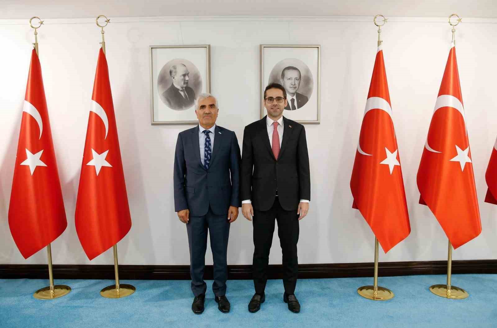 DIŞİŞLERİ BAKAN YARDIMCISI YASİN EKREM SERİM, DÜNYA AHISKA TÜRKLERİ BİRLİĞİ