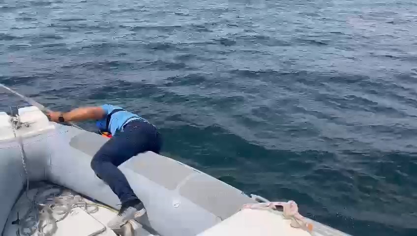 BURSA’DA GEMLİK KÖRFEZİNDE DEVRİYE ATAN SUALTI GRUP AMİRLİĞİNE BAĞLI DALGIÇ