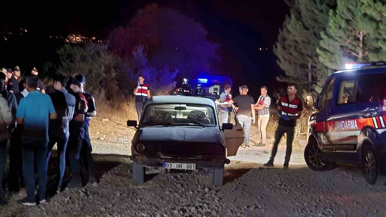ISPARTA'NIN ŞARKİKARAAĞAÇ İLÇESİNDE ÇIKAN TARTIŞMADA HAYRETTİN T.(70), ARALARINDA ANLAŞMAZLIK OLDUĞU