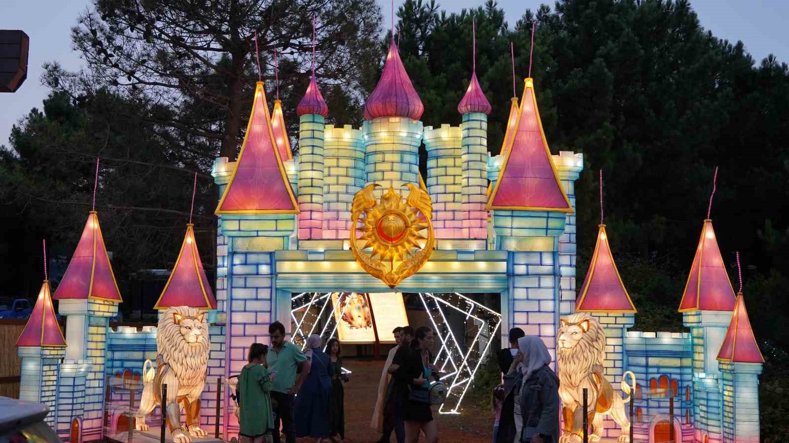 TÜRKİYE’NİN İLK IŞIKLI FESTİVALİ OLAN, DÜNYACA ÜNLÜ LİGHTS & DREAMS