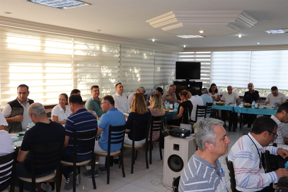 BALIKESİR’İN EDREMİT KAYMAKAMI AHMET ODABAŞ BAŞKANLIĞINDA İLÇE HAYAT BOYU ÖĞRENME,