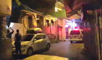 EDREMİT İLÇESİNDE POLİSİN ŞÜPHELİ KİŞİYİ KOVALAMASI AKSİYON FİLMLERİNİ ARATMADI. POLİS