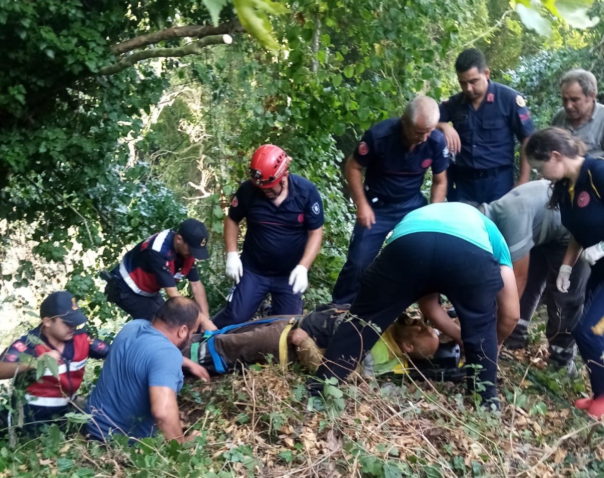 ERDEK'TE ORMAN İŞÇİSİ DERE YATAĞINA DÜŞTÜ
