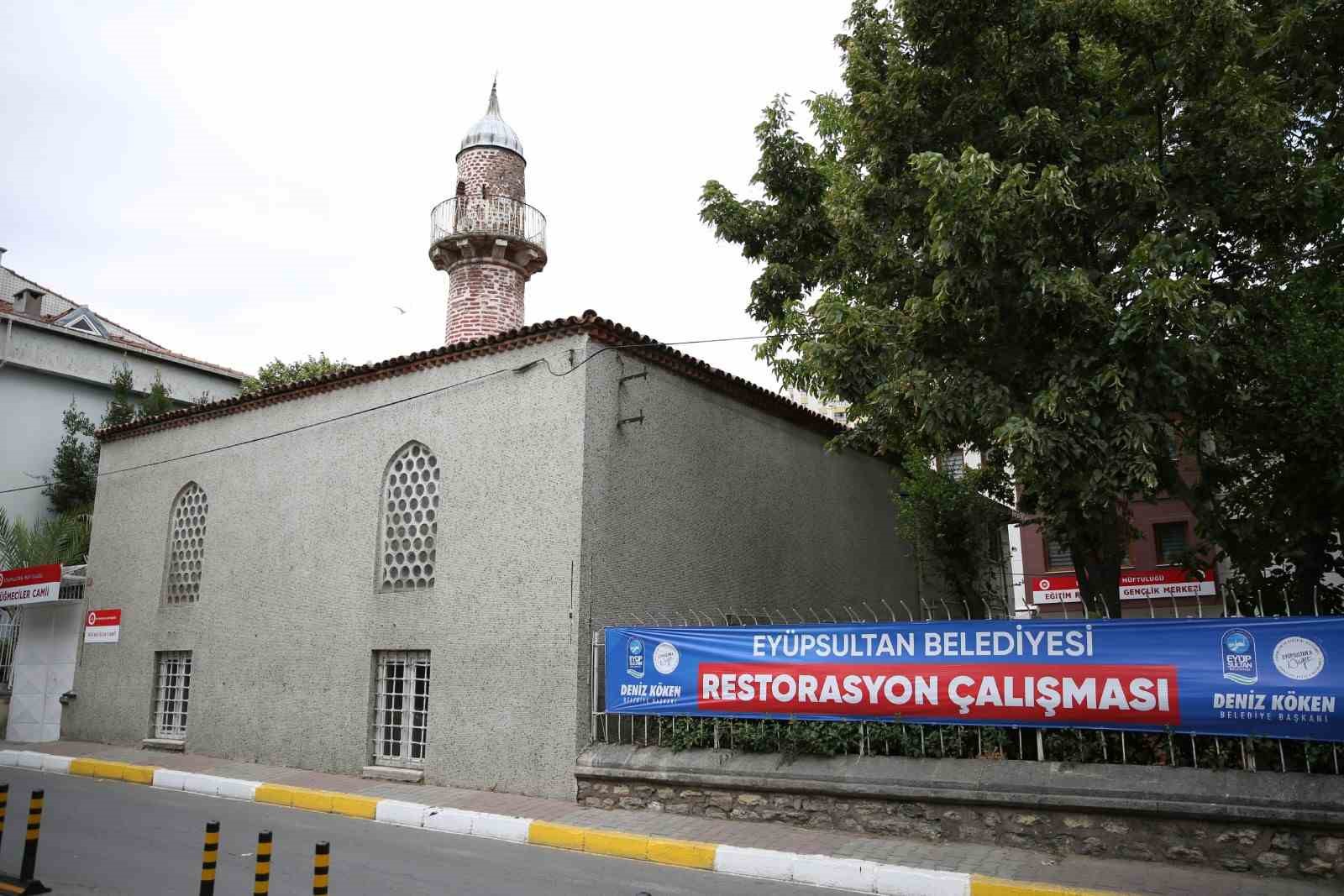 EYÜPSULTAN BELEDİYESİ, DÖKMECİLER MESCİDİ OLARAK DA BİLİNEN DÜĞMECİLER CAMİİ VE