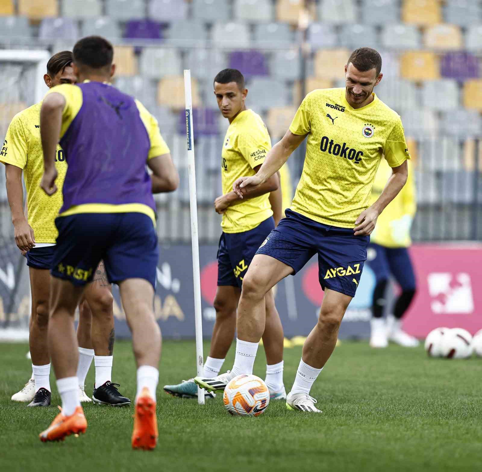 FENERBAHÇE, SLOVENYA EKİBİ MARİBOR İLE YARIN DEPLASMANDA OYNAYACAĞI UEFA AVRUPA