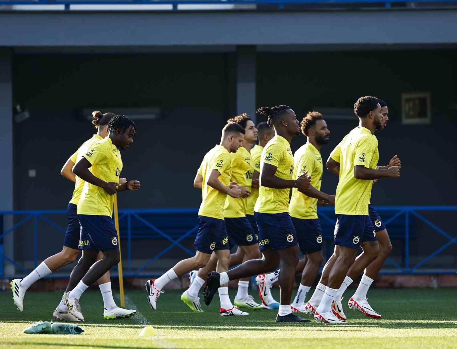FENERBAHÇE, UEFA KONFERANS LİGİ PLAY-OFF TURU RÖVANŞ MAÇINDA DDEPLASMANDA HOLLANDA