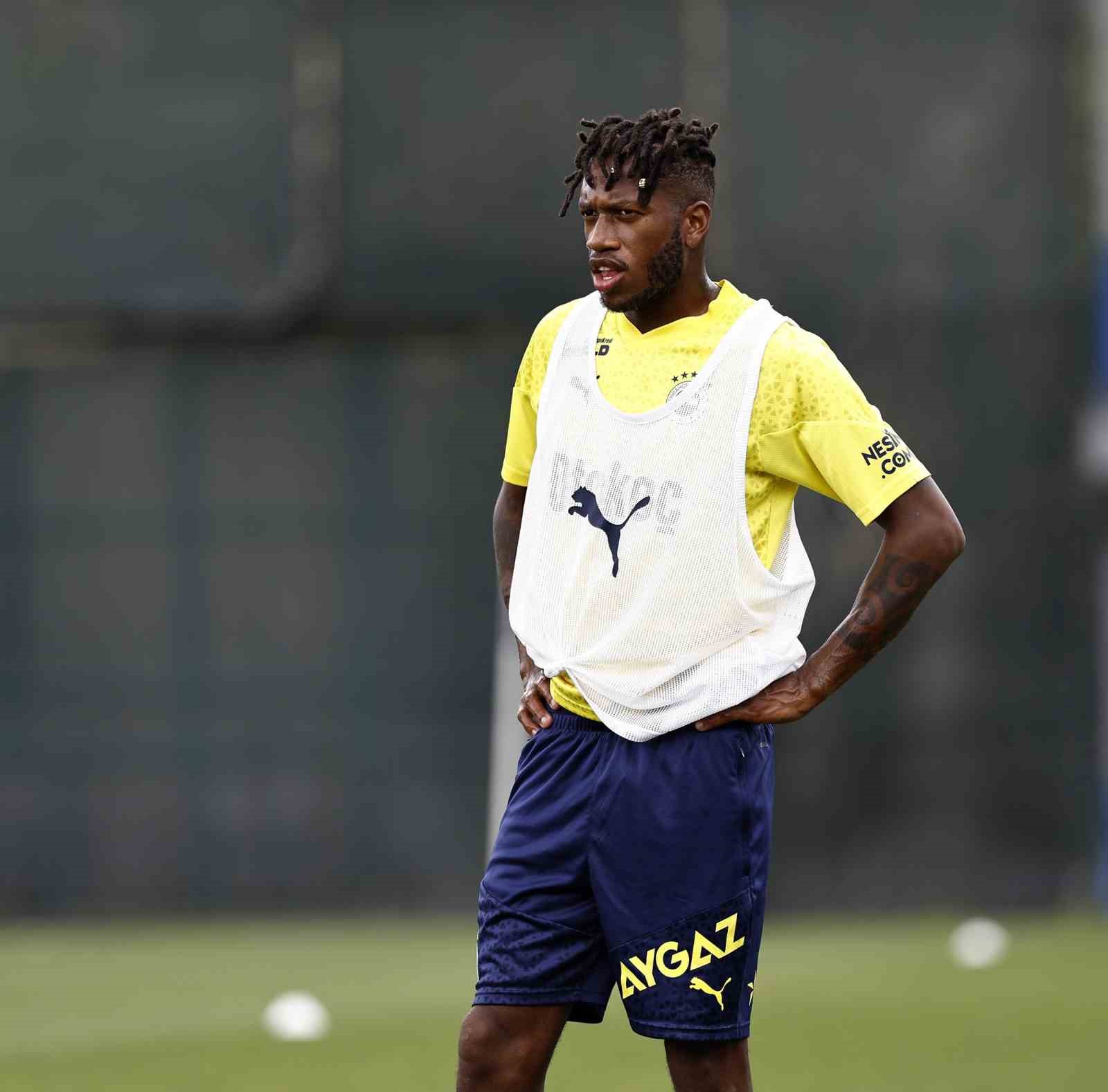 FENERBAHÇE’NİN, MANCHESTER UNİTED’DAN KADROSUNA KATTIĞI 30 YAŞINDAKİ ORTA SAHA FRED,