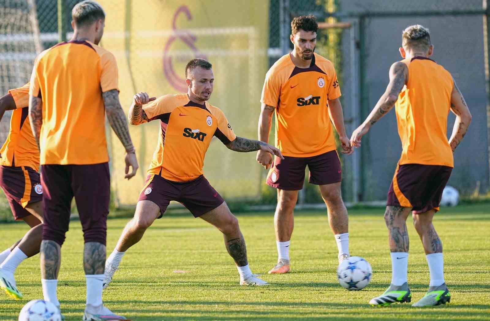 GALATASARAY, UEFA ŞAMPİYONLAR LİGİ PLAY-OFF TURU İKİNCİ MAÇINDA MOLDE İLE
