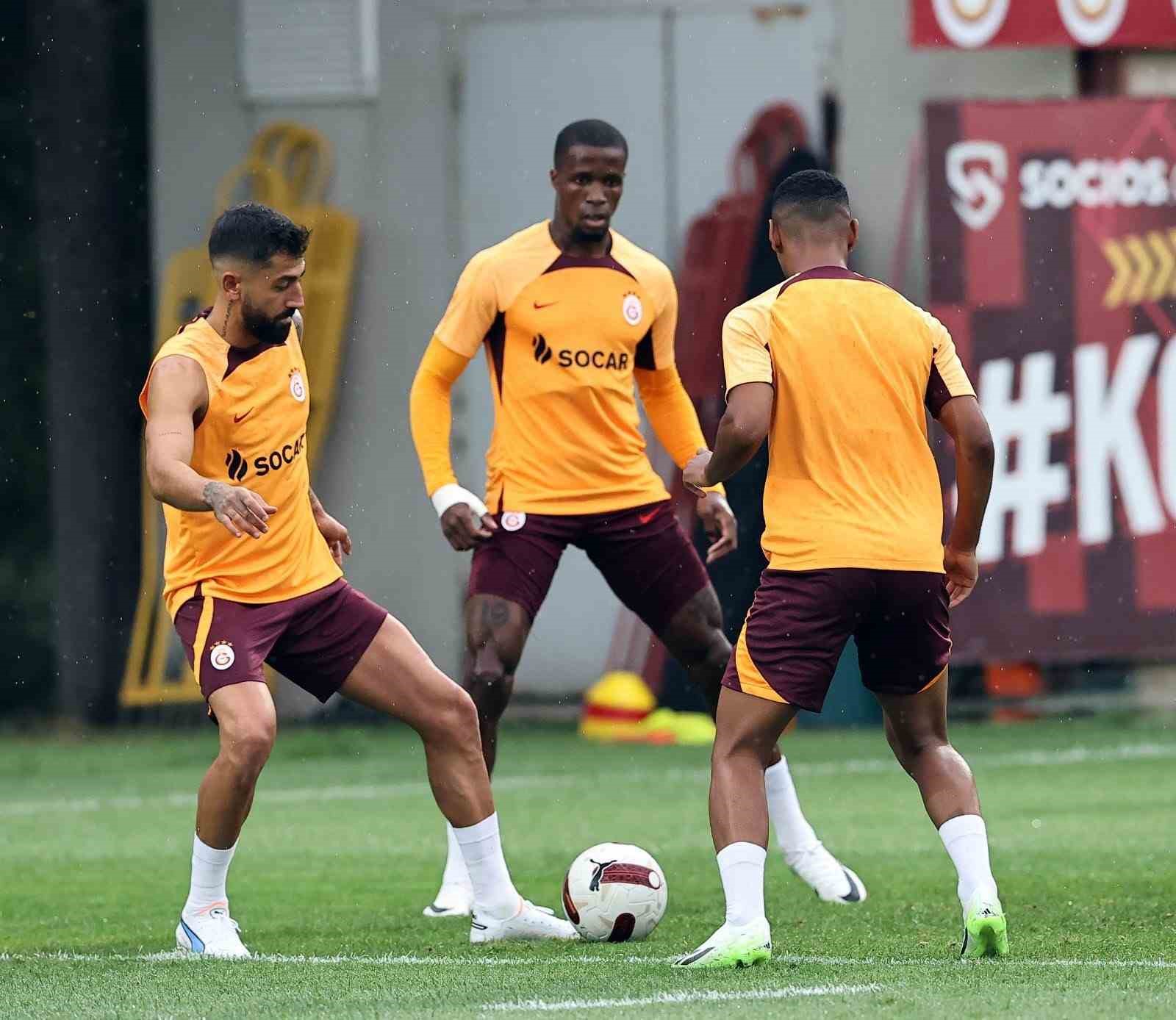 GALATASARAY, UEFA ŞAMPİYONLAR LİGİ 3. ÖN ELEME TURU RÖVANŞINDA OLİMPİJA