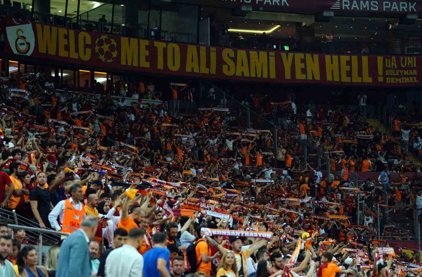 GALATASARAY İLE OLİMPİJA LJUBLJANA ARASINDA RAMS PARK’TA OYNANAN KARŞILAŞMAYI 39