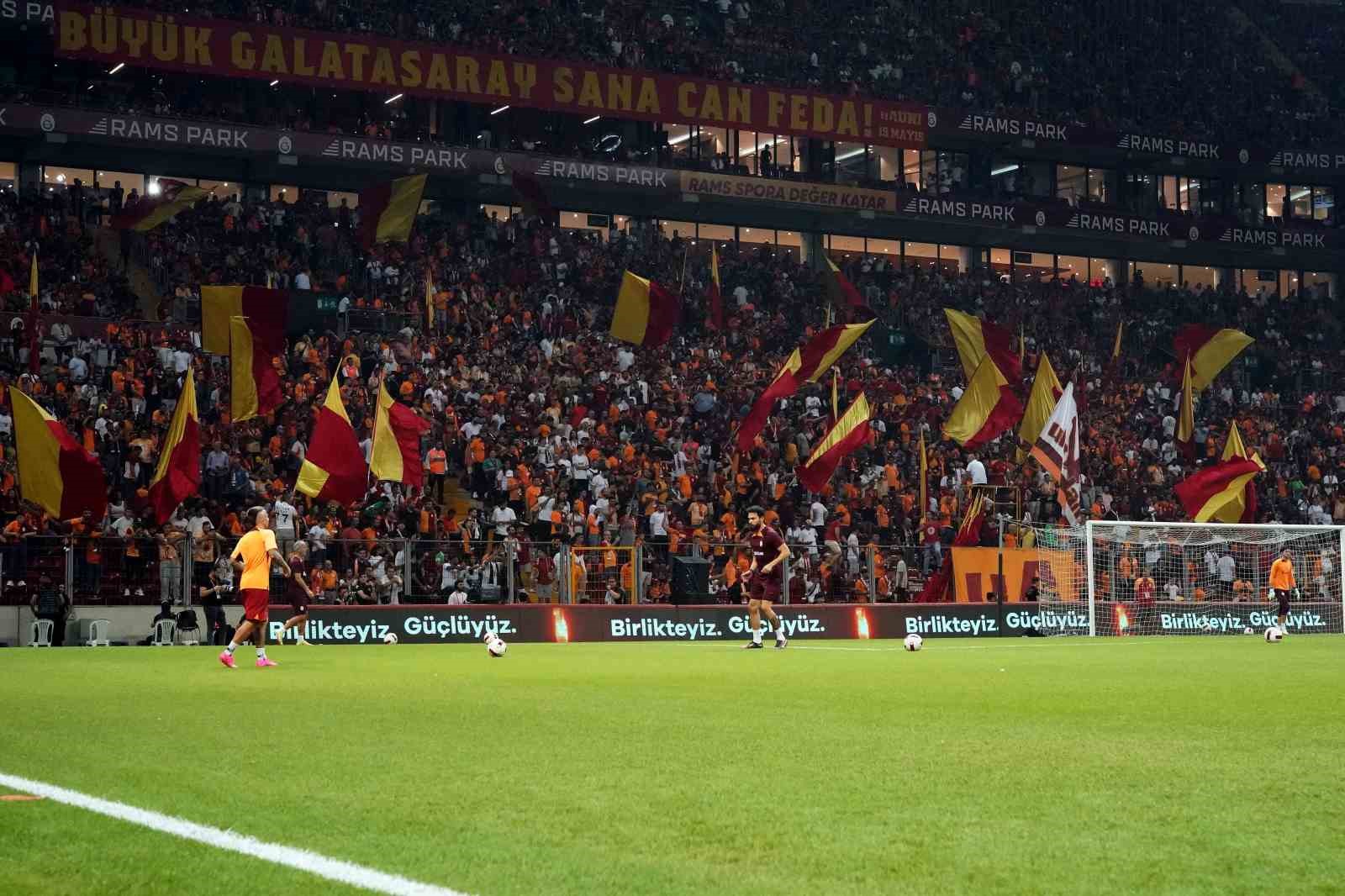 UEFA ŞAMPİYONLAR LİGİ 2. ÖN ELEME TURU İKİNCİ MAÇINDA GALATASARAY