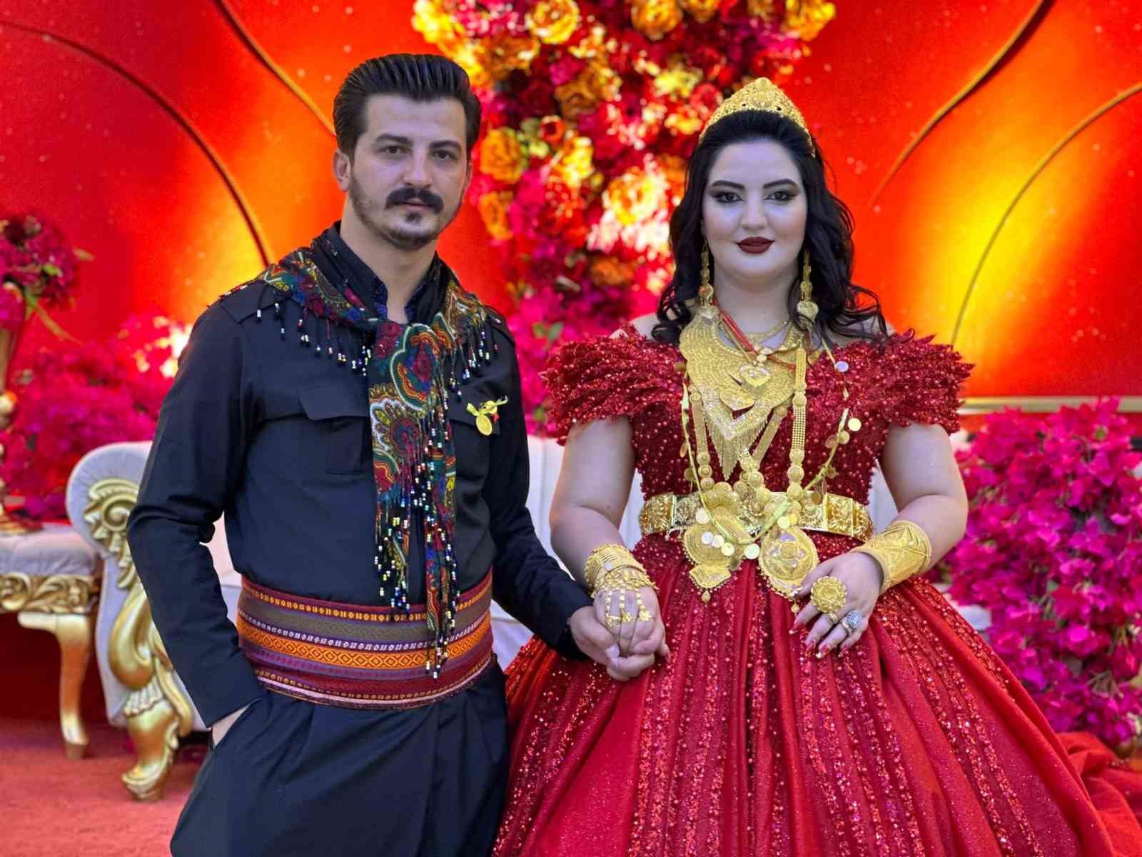 2 BİNİN ÜZERİNDE KİŞİNİN KATILDIĞI DÜĞÜNDE DAMADA 2 MİLYON TL,