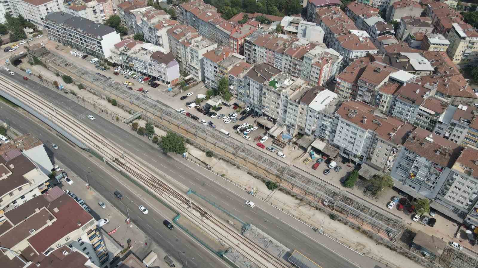 YILDIRIM BELEDİYESİ ESKİYEN VE İHTİYAÇLARI KARŞILAYAMAZ HALE GELEN GÖKDERE PAZAR