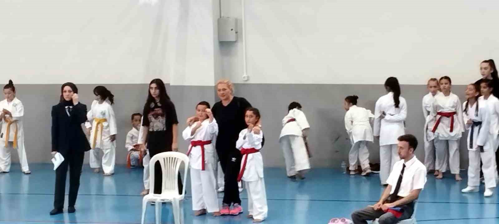 AKTİF SPOR KULÜBÜ ADINA TECRÜBE KAZANMAK AMACIYLA KATILDIKLARI BURSA MİNİK