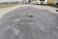 Doğruca köyü yolu üzerinde sürücüler araçlarının hasar gördüğüne ve geceleri
