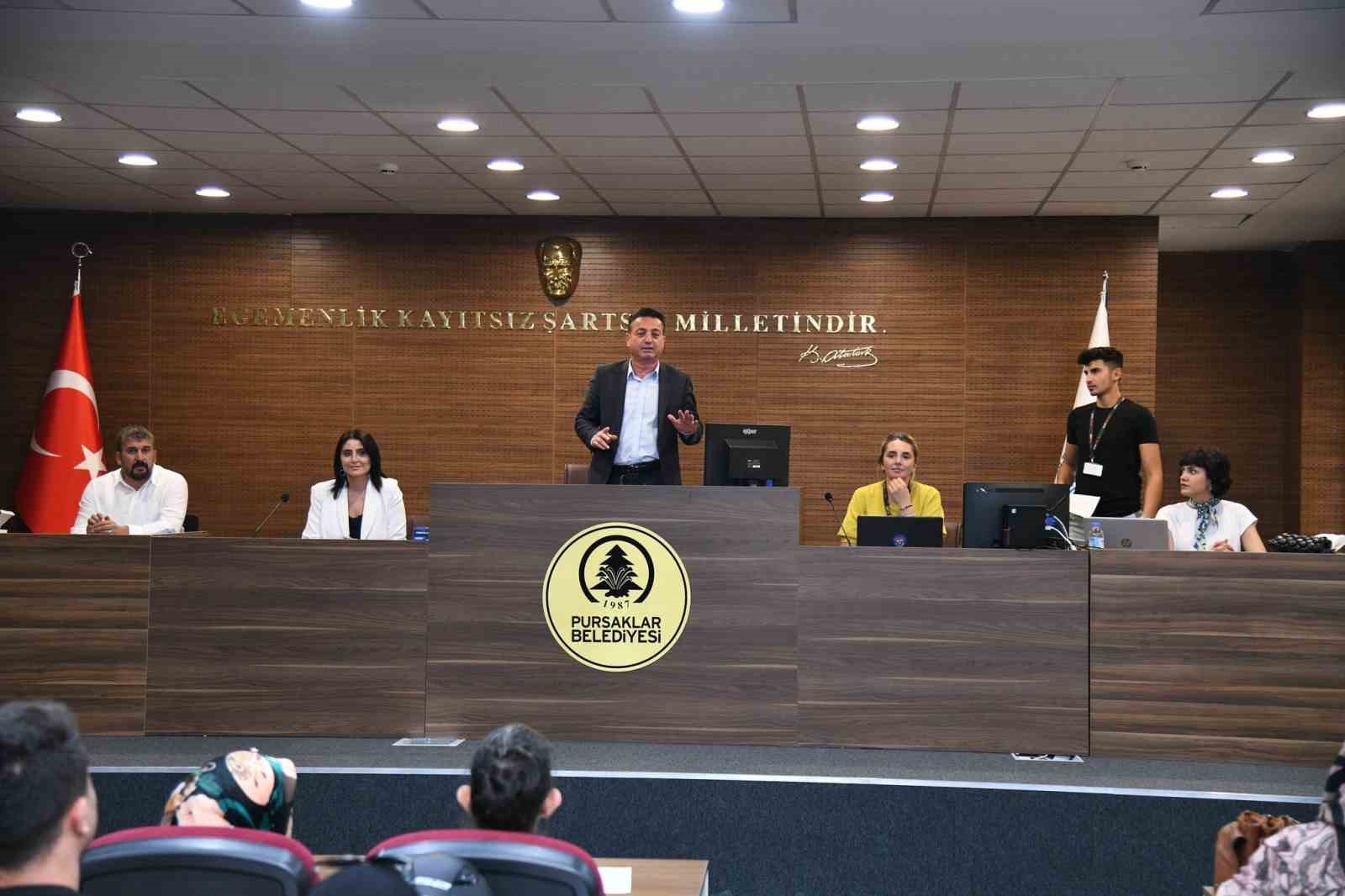 İŞ ARAYAN VATANDAŞLARA YENİ İŞ İMKANLARI SUNMAK ADINA YOĞUN MESAİ