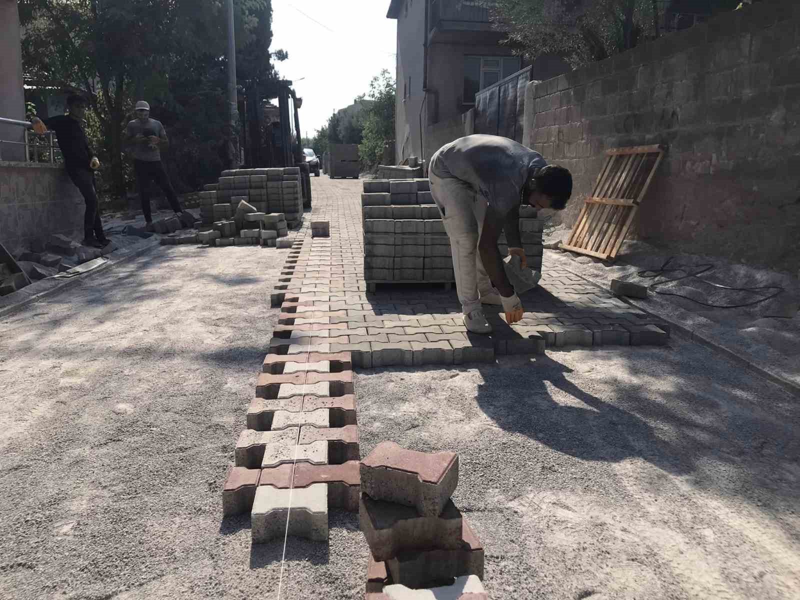 İVRİNDİ’DE ÜST YAPIDA HUMMALI ÇALIŞMA