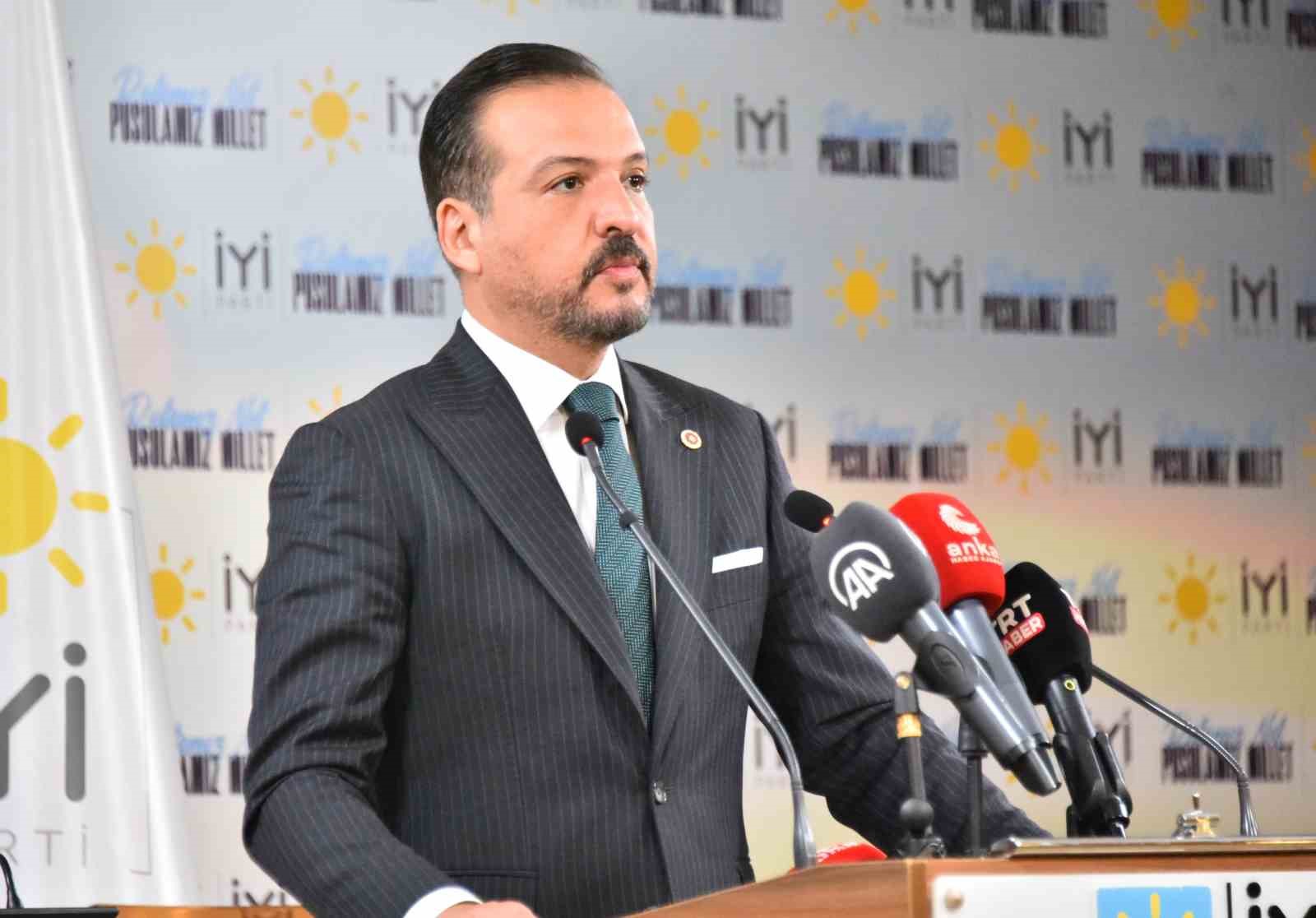 İYİ PARTİ SÖZCÜSÜ KÜRŞAD ZORLU, TÜRK HAVA YOLLARI (THY) UÇUŞLARINDA