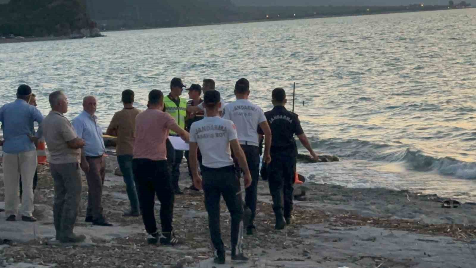 İZNİK GÖLÜ'NE GİREN YAŞLI ADAM BOĞULARAK HAYATINI KAYBETTİ.