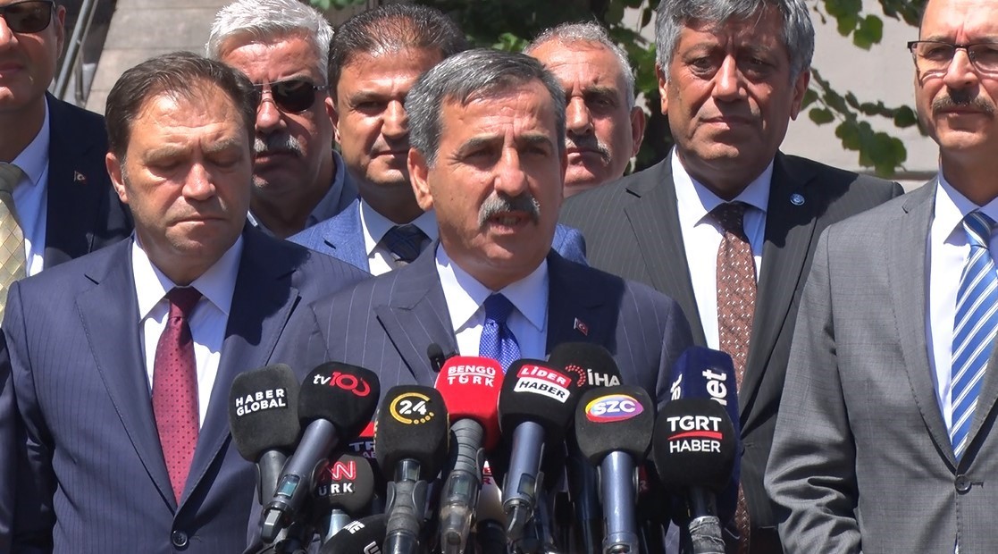 TÜRKİYE KAMU ÇALIŞANLARI SENDİKALARI KONFEDERASYONU (KAMU-SEN) GENEL BAŞKANI ÖNDER KAHVECİ,