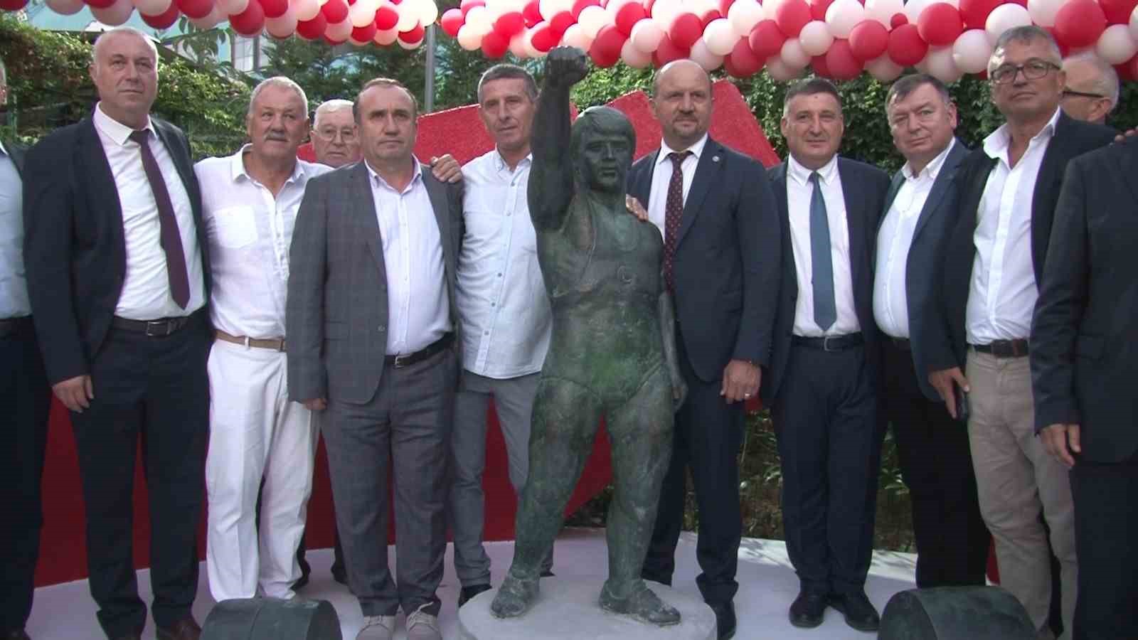'CEP HERKÜLÜ' OLARAK BİLİNEN MİLLİ HALTERCİ NAİM SÜLEYMANOĞLU’NUN ADINI YAŞATAN