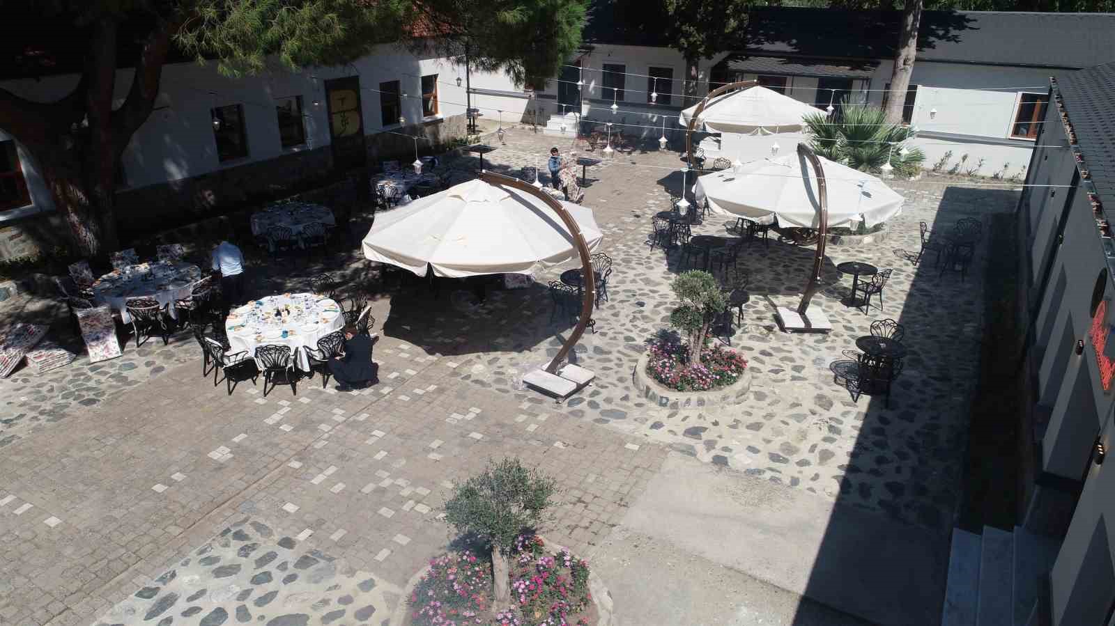 KAZDAĞLARI’NIN ETEĞİNDE DOĞA İLE İÇ İÇE ONHANN GURME GÜRE RESTORAN,